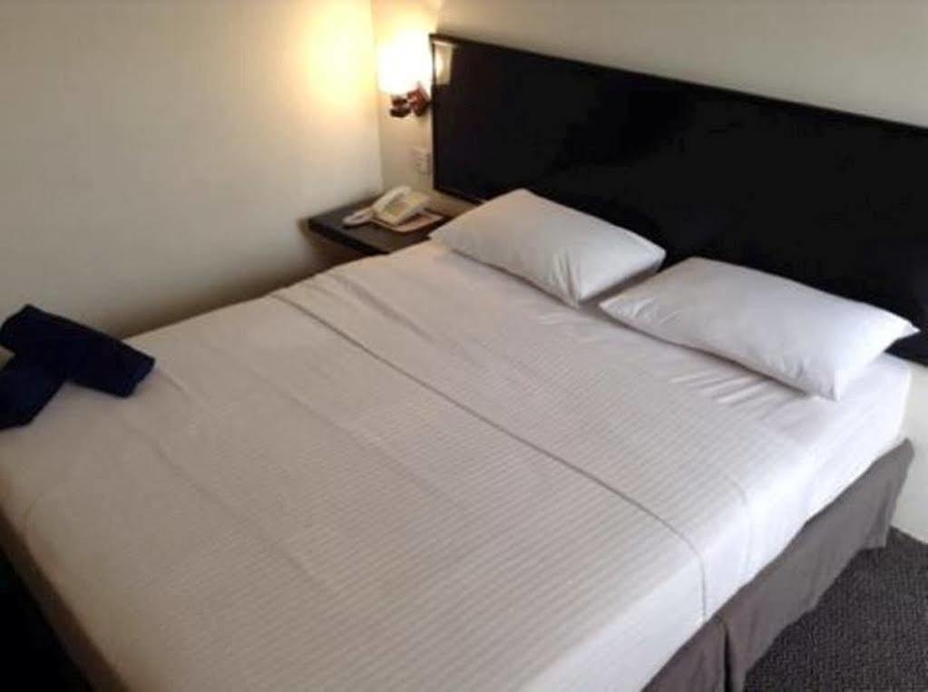 Hotel Sri Sutra - Bandar Sunway 3 페탈링자야 외부 사진